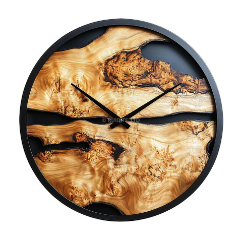 Woodgrain Clock